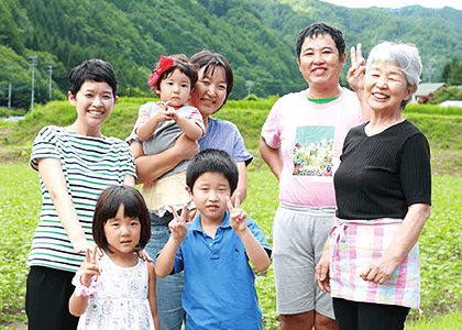 田中たつ子さまの家族の画像